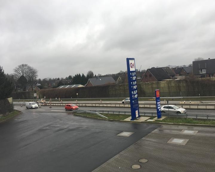 Q1 Tankstelle